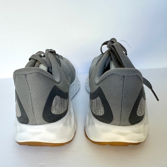 NEW BALANCE Fresh Foam Arishi v4 MARISEG4 Lightweight Gray Running Shoe Size 9 - Picture 4 of 8